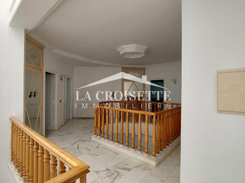 Villa S+4 à Gammarth